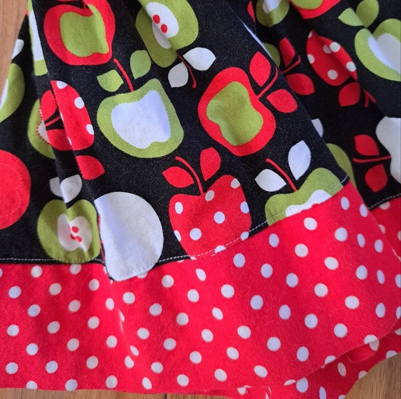 💜 Girls apple print skirt size 4 - Picture 3 of 3